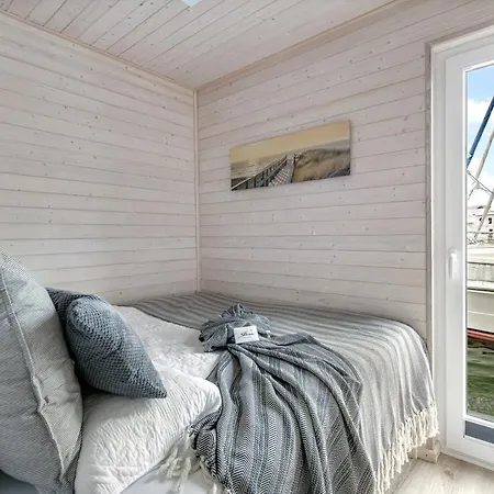 Blabaer - Stern Hausboot Holiday home Egernsund